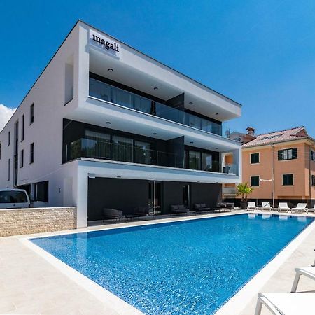 Luxury Apartments Magali 2 ロヴィニ エクステリア 写真