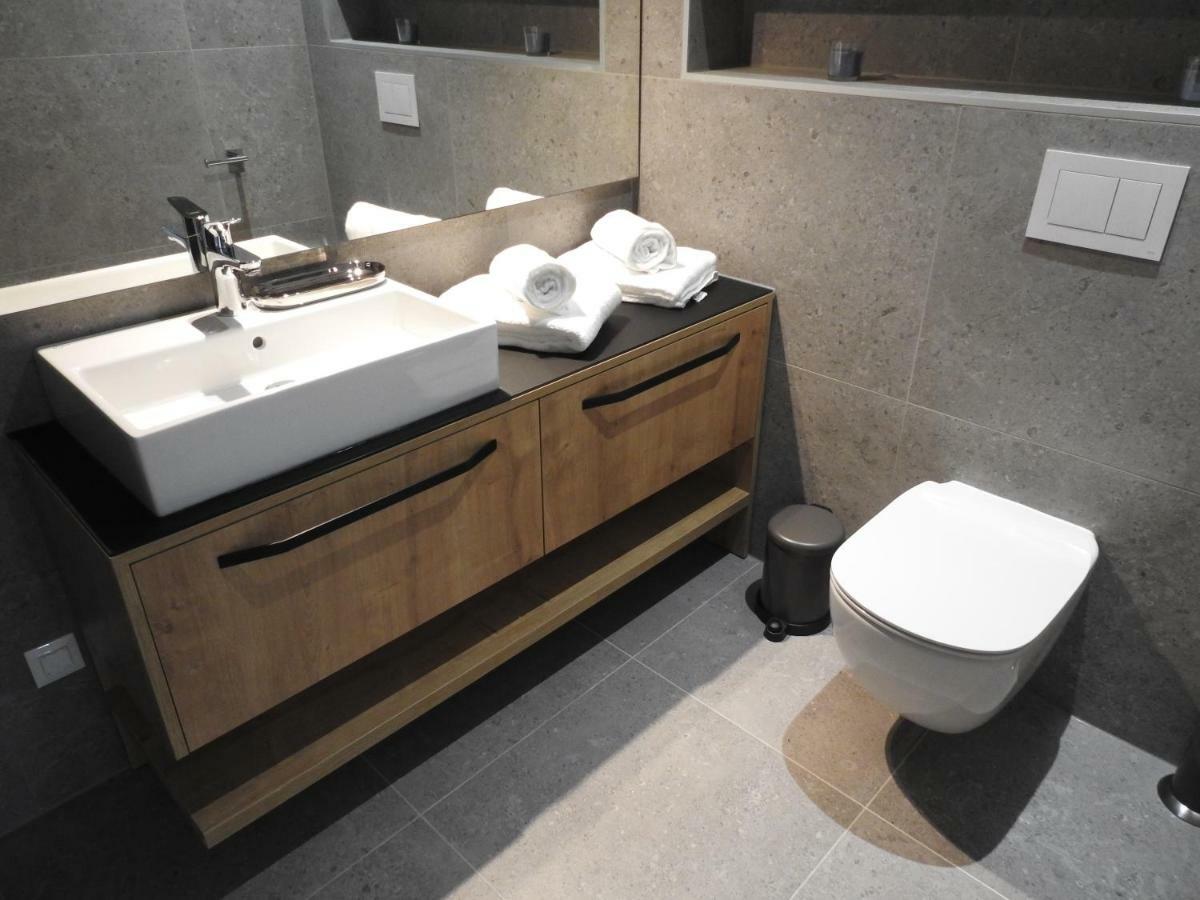 Luxury Apartments Magali 2 ロヴィニ エクステリア 写真
