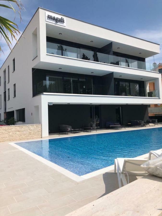 Luxury Apartments Magali 2 ロヴィニ エクステリア 写真