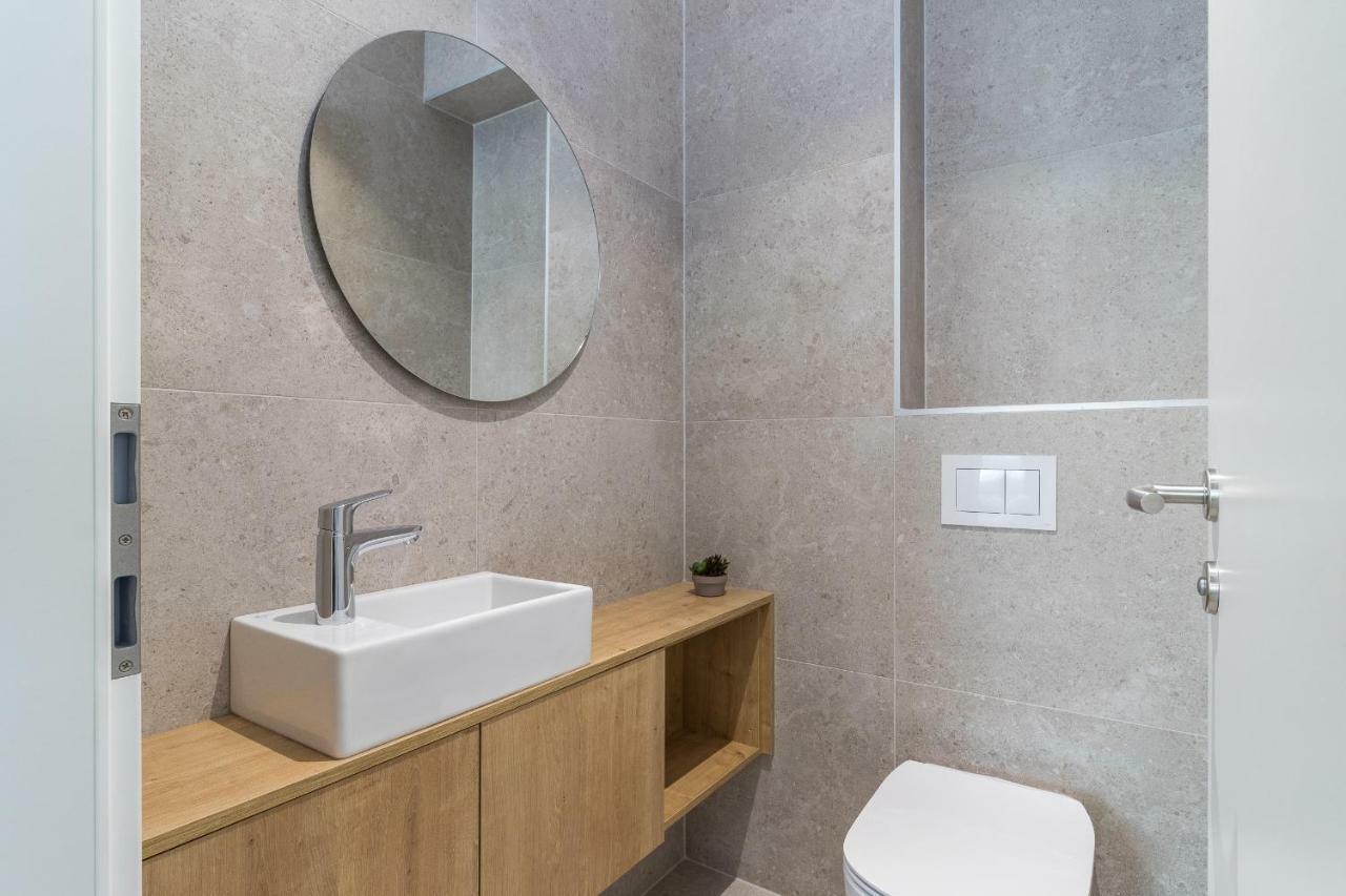Luxury Apartments Magali 2 ロヴィニ エクステリア 写真