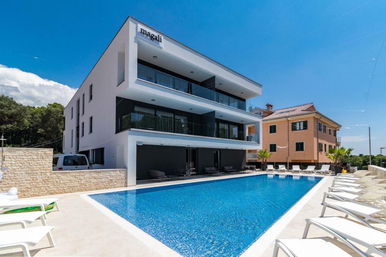 Luxury Apartments Magali 2 ロヴィニ エクステリア 写真
