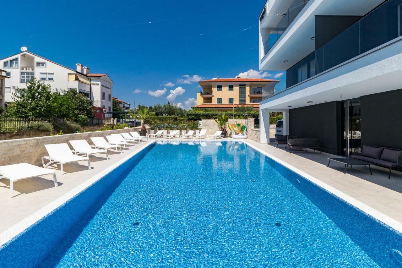Luxury Apartments Magali 2 ロヴィニ エクステリア 写真