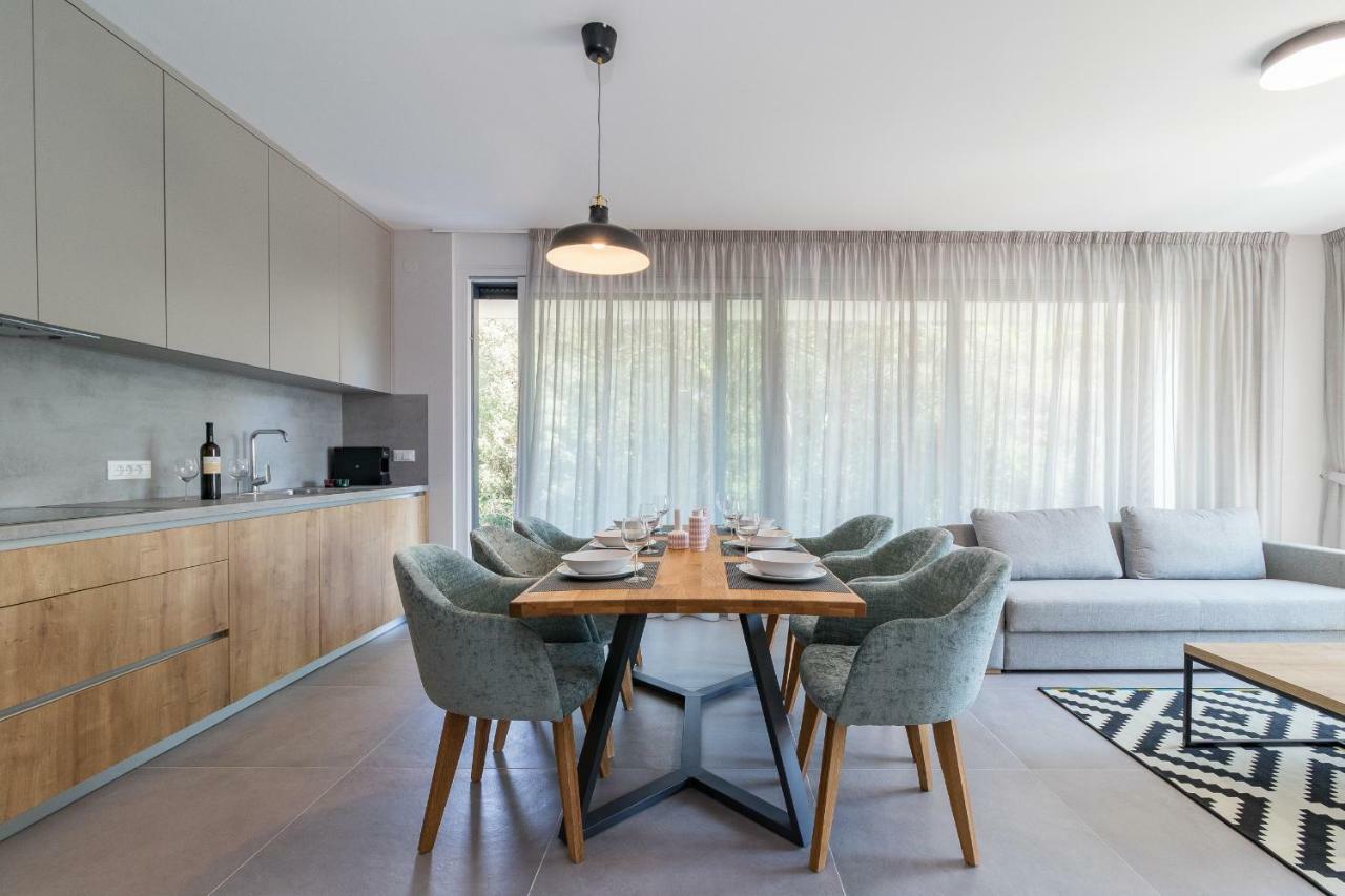 Luxury Apartments Magali 2 ロヴィニ エクステリア 写真