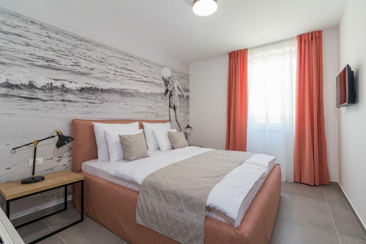 Luxury Apartments Magali 2 ロヴィニ エクステリア 写真