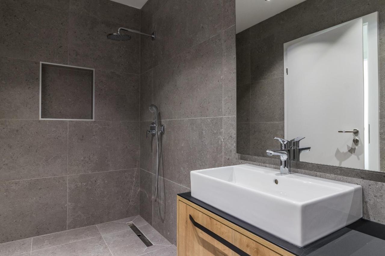 Luxury Apartments Magali 2 ロヴィニ エクステリア 写真